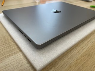 MacBook Pro 16” M1 Pro 16GB 512GB Gris Batería 84%