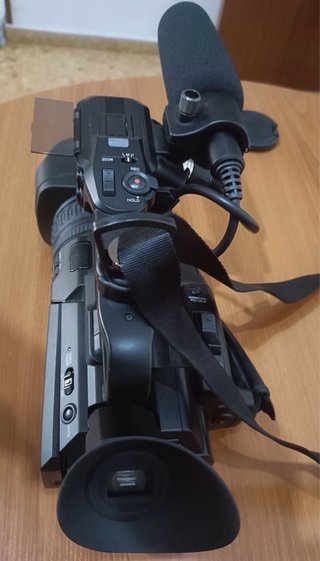 Videocámara 4K JVC GY-HM170e+mi
