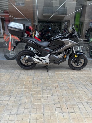 Honda NC750X Adventure Negra/Gris