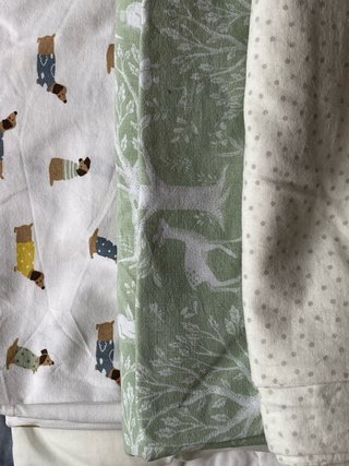 Pack IKEA bebé: almohada, edredón y ropa de cama