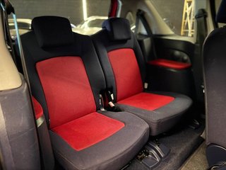 Peugeot 1007 1.4 HDi Dolce (2006)
