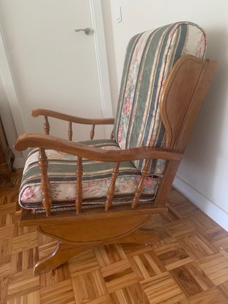 Butaca mecedora madera vintage floral