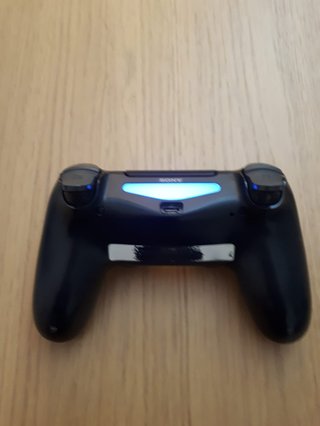 PS4 Slim 500GB + 2 controller - Non legge i dischi.