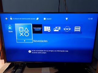 PS4 Slim 500GB + 2 controller - Non legge i dischi.