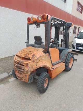Carretilla Ausa CH150 4X2