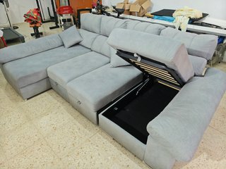 Sofá Chaiselongue con arcón verde agua