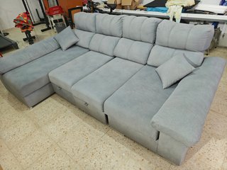 Sofá Chaiselongue con arcón verde agua