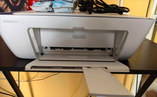 Impresora HP DeskJet 2821e + 4 cartuchos