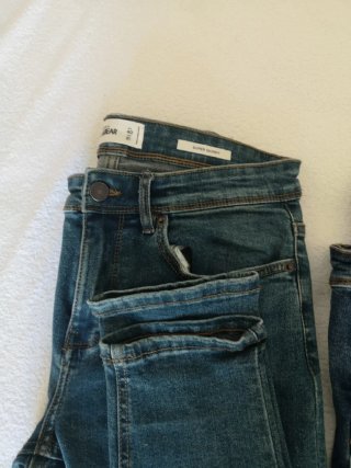 Pantalones skinny azules y grises