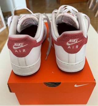 Nike Air Force 1 Blancas y Rojas