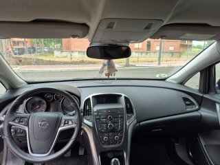 Opel Astra 2011
