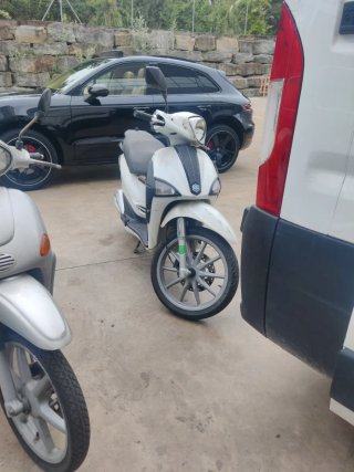 Moto Scooter Blanca Para piezas