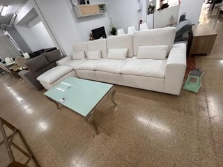 Sofá Candy con Puff – Blanco,elegante y Comodísimo