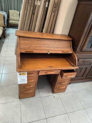 ESCRITORIO PERSIANA