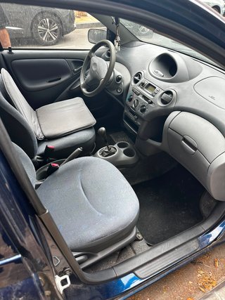 Toyota Yaris 2001