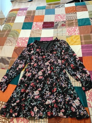 Vestido SHEIN floral negro talla única