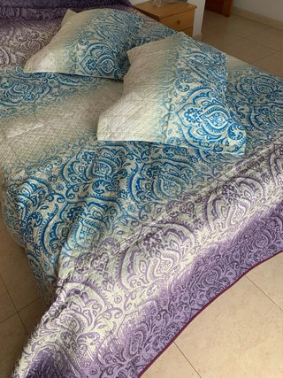 Copripiumino e due federe con motivo paisley