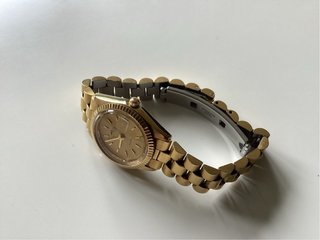 Reloj Lotus Dorado Mujer