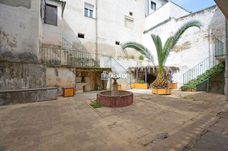 Edificio en venta en Ciudad Monumental en Cáceres