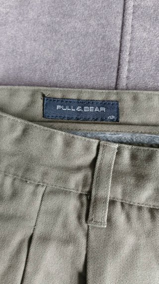 Pantalón beige hombre