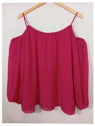 blusa rosa Calvin Klein con mangas talla L hombros descubiertos fairycore