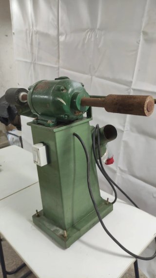 Esmeriladora Pulidora industrial trifásica 1 CV