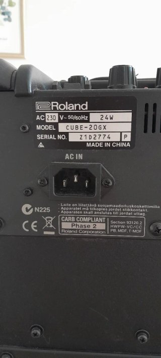 Amplificador Guitarra Roland CUBE 20GX