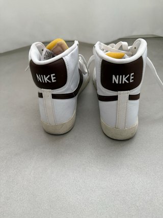 Nike Blazer Mid '77 Zapatillas Blancas Marrones