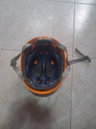 Casco escalada y alpinismo.
