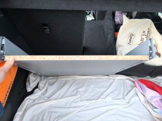Cajón de cocina metálico y madera.