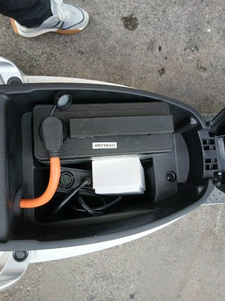 Bensom Scooter Eléctrica Blanca Nueva