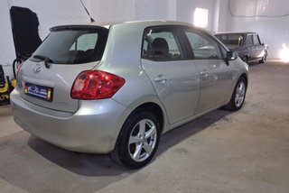 Toyota Auris 2009