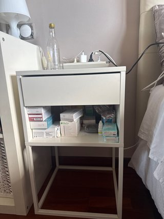Mesita de noche Ikea blanca