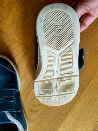 Zapatos niño negro y gris varias tallas preguntar