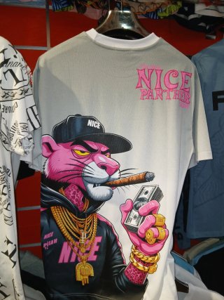 Camiseta Negra The New Nice Panther Show
