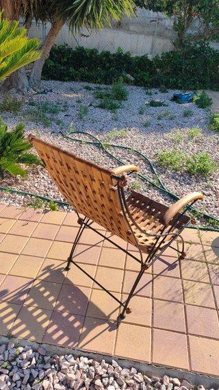 Silla mecedora vintage madera y metal