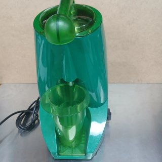 Exprimidor industrial verde