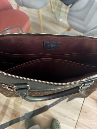 Louis Vuitton Porte Documents Maletín