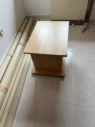 Mesita auxiliar de madera