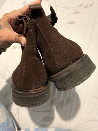 Botines de ante marrones