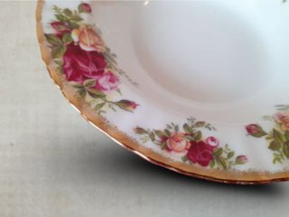 Plato 20cm para sopa Royal Albert Old Country Rose