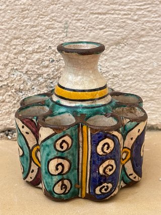 Tintero antiguo decorado
