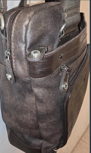 Bolso de cuero marrón