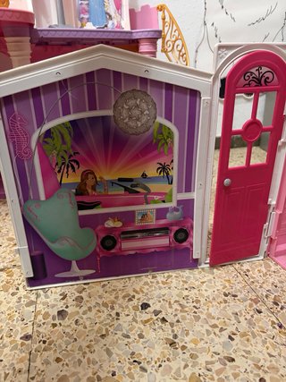 Casita de muñecas transportable