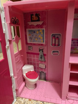 Casita de muñecas transportable