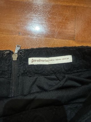 Falda de encaje negra y blanca negra