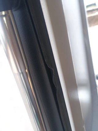 Ventana abatible Dometic Seitz S4