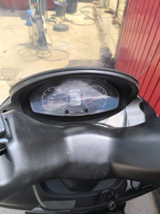 Suzuki Burgman 125 Maxi Scooter