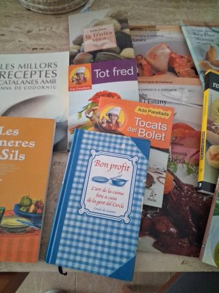 Libros de cocina en catalan . 12 libros ×15 €
