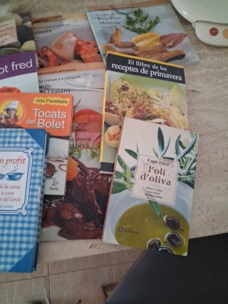 Libros de cocina en catalan . 12 libros ×15 €